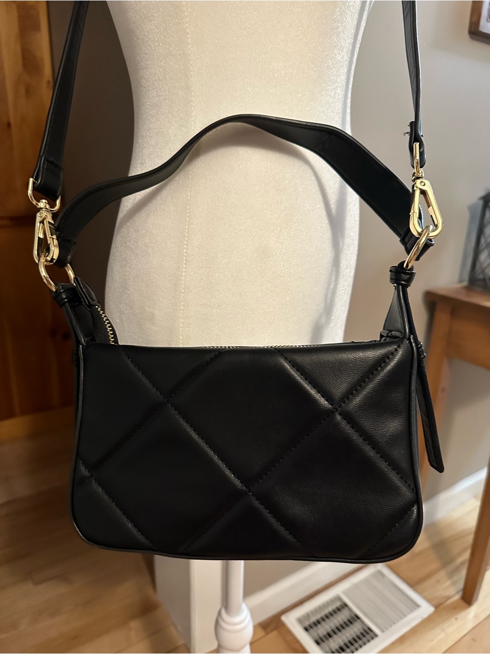 Steve Madden Black Quilted Leather crossbody Bag